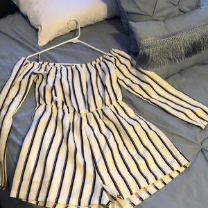 Off shoulder striped romper